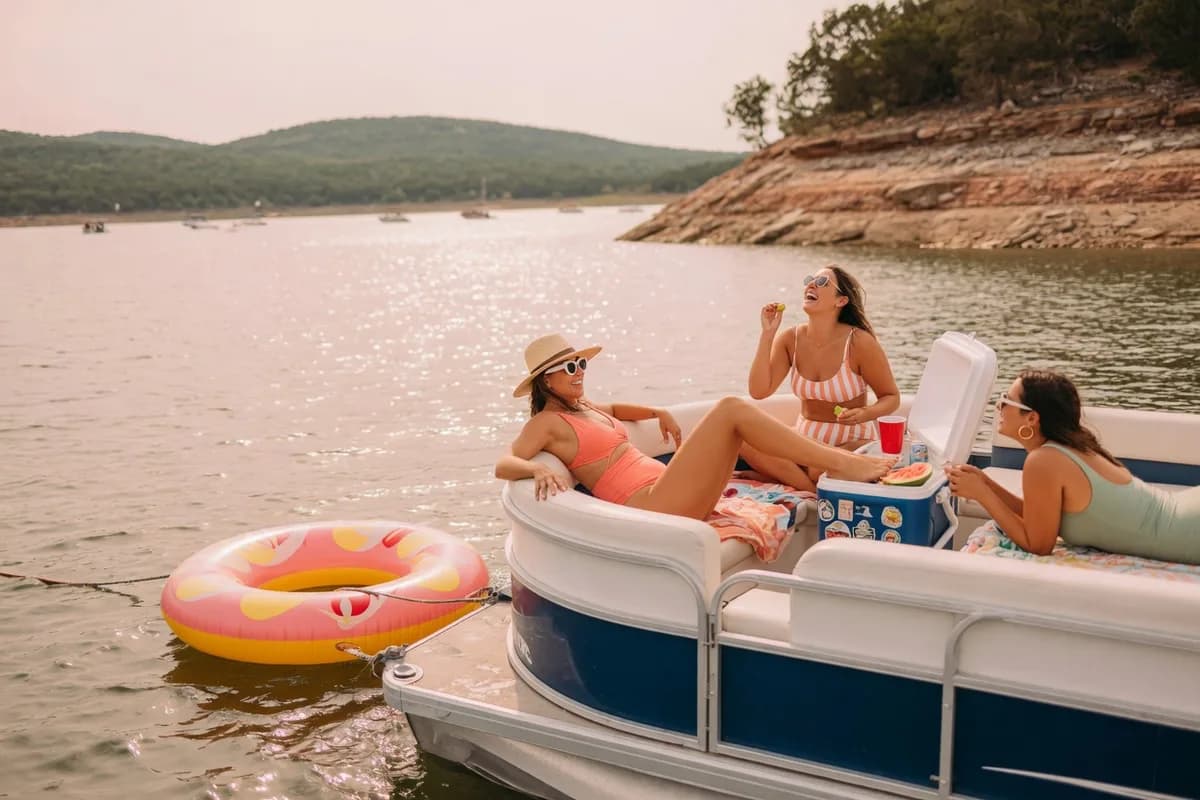 Lake Austin Party Boat (with a Lake Travis Alternative)